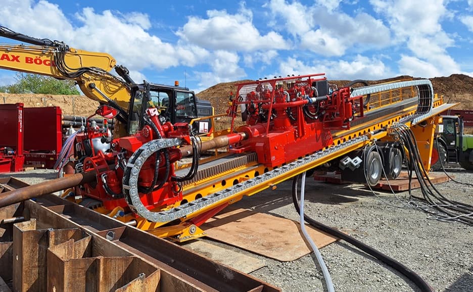 Horizontal drilling rig